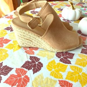 Apt 9. wedges. Size 10